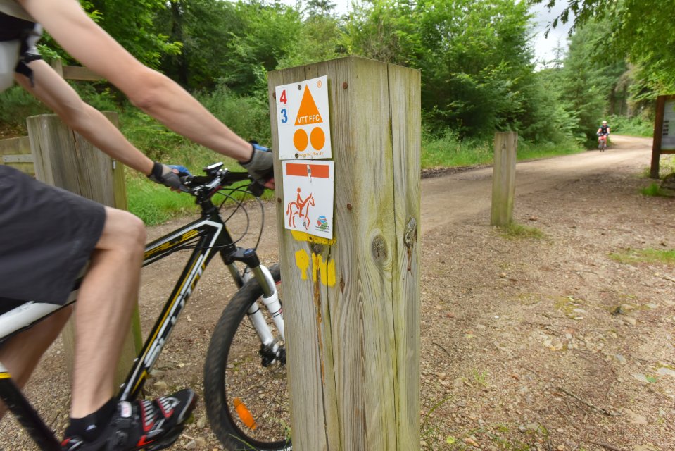 randonnée VTT en Creuse, randonnée en Creuse © J.Damase randonnée VTT en Creuse, randonnée en Creuse